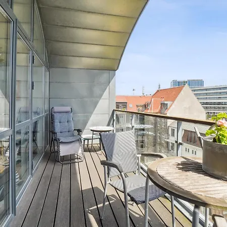 Penthouse 1br Lejlighed M 13 M2 Terrasse & Udsigt * Århus