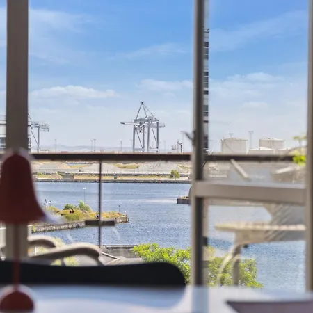 Penthouse 1br Lejlighed M 13 M2 Terrasse & Udsigt Århus