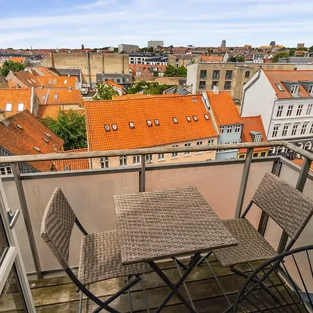 شقة Penthouse 1br Lejlighed M 13 M2 Terrasse & Udsigt
